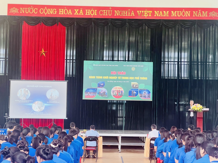 Hội thảo “Hành trình khởi nghiệp từ trung học phổ thông” tại tỉnh Cao Bằng